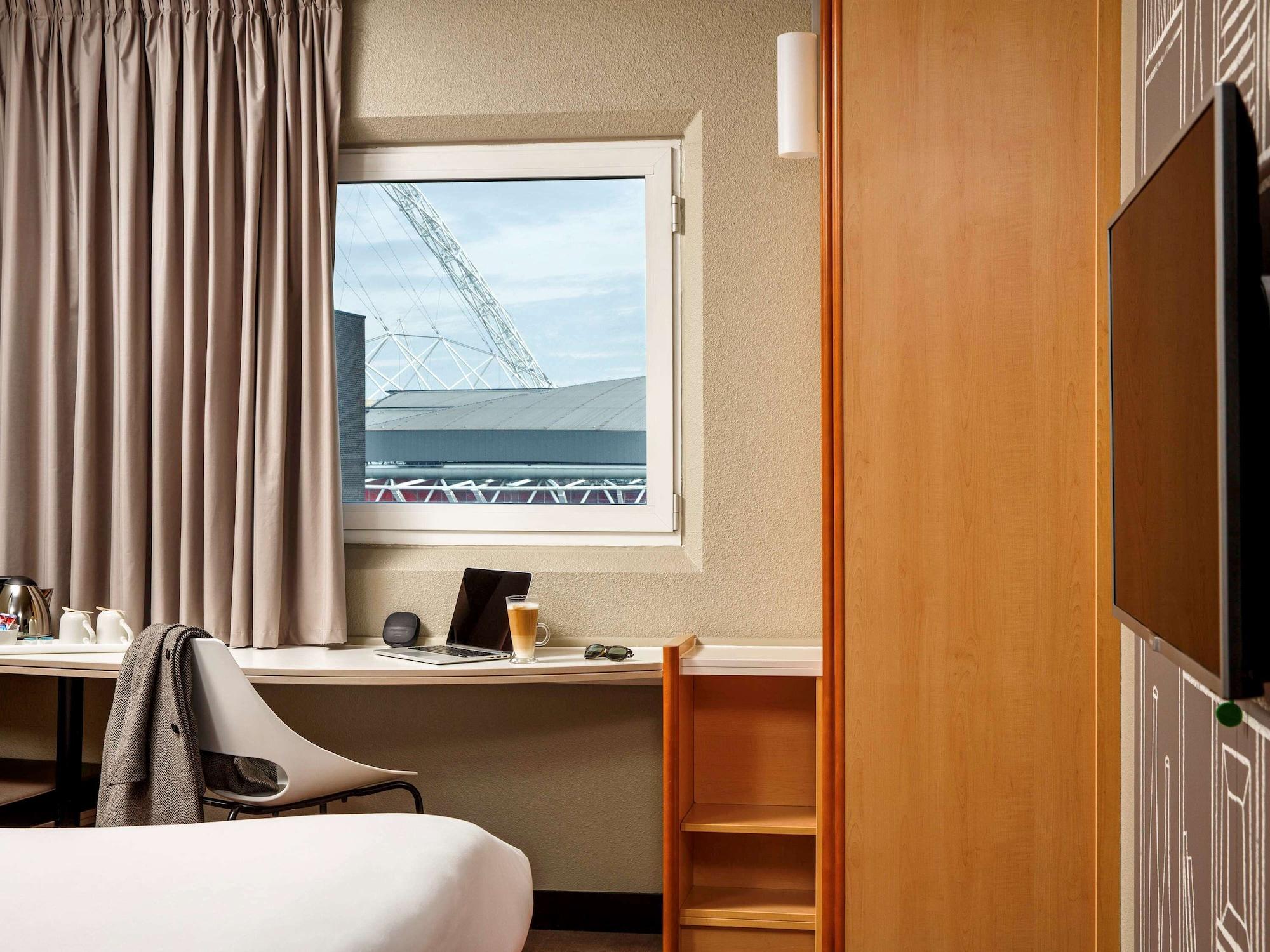 Готель Ibis London Wembley Екстер'єр фото