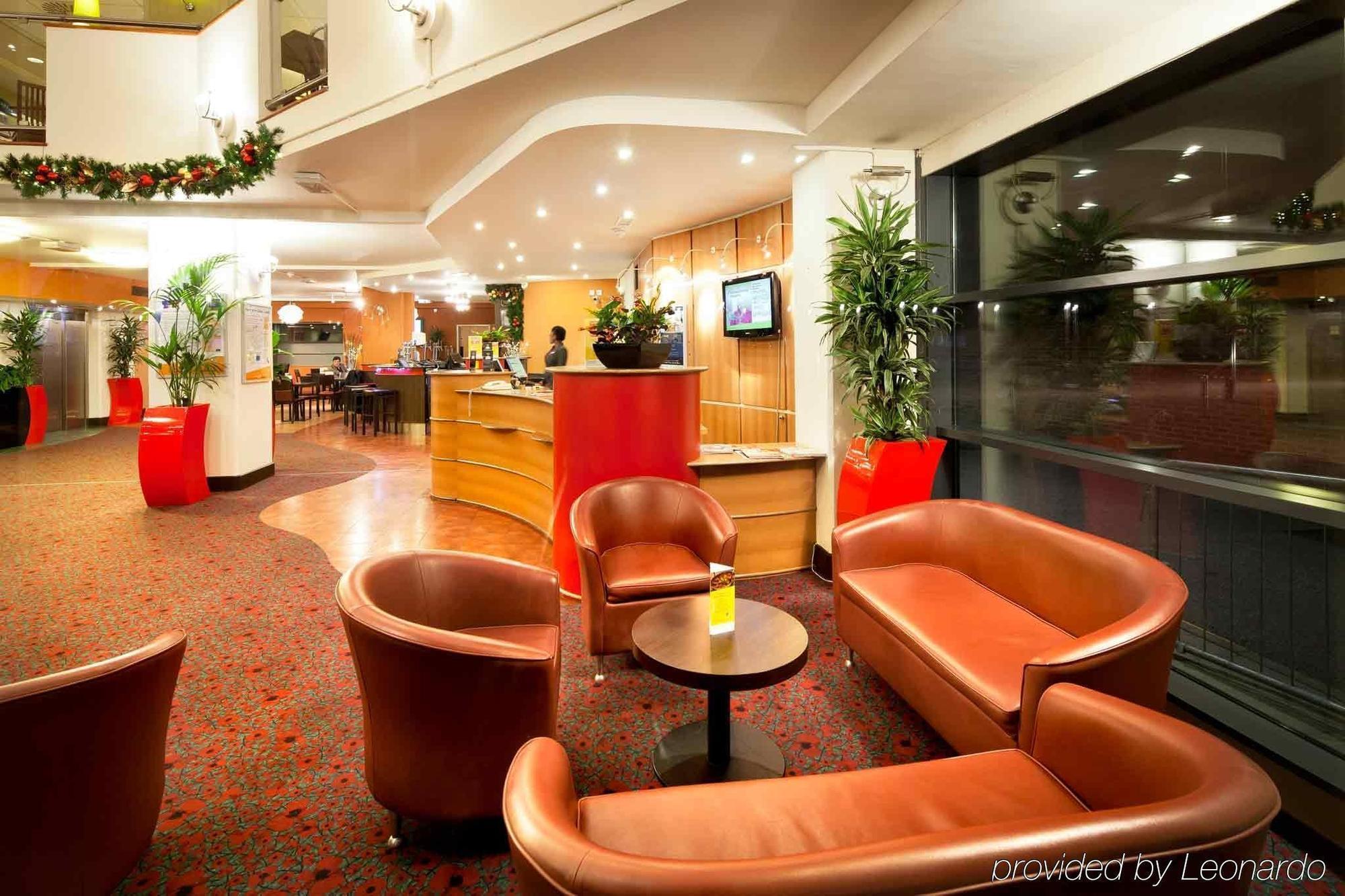 Готель Ibis London Wembley Екстер'єр фото