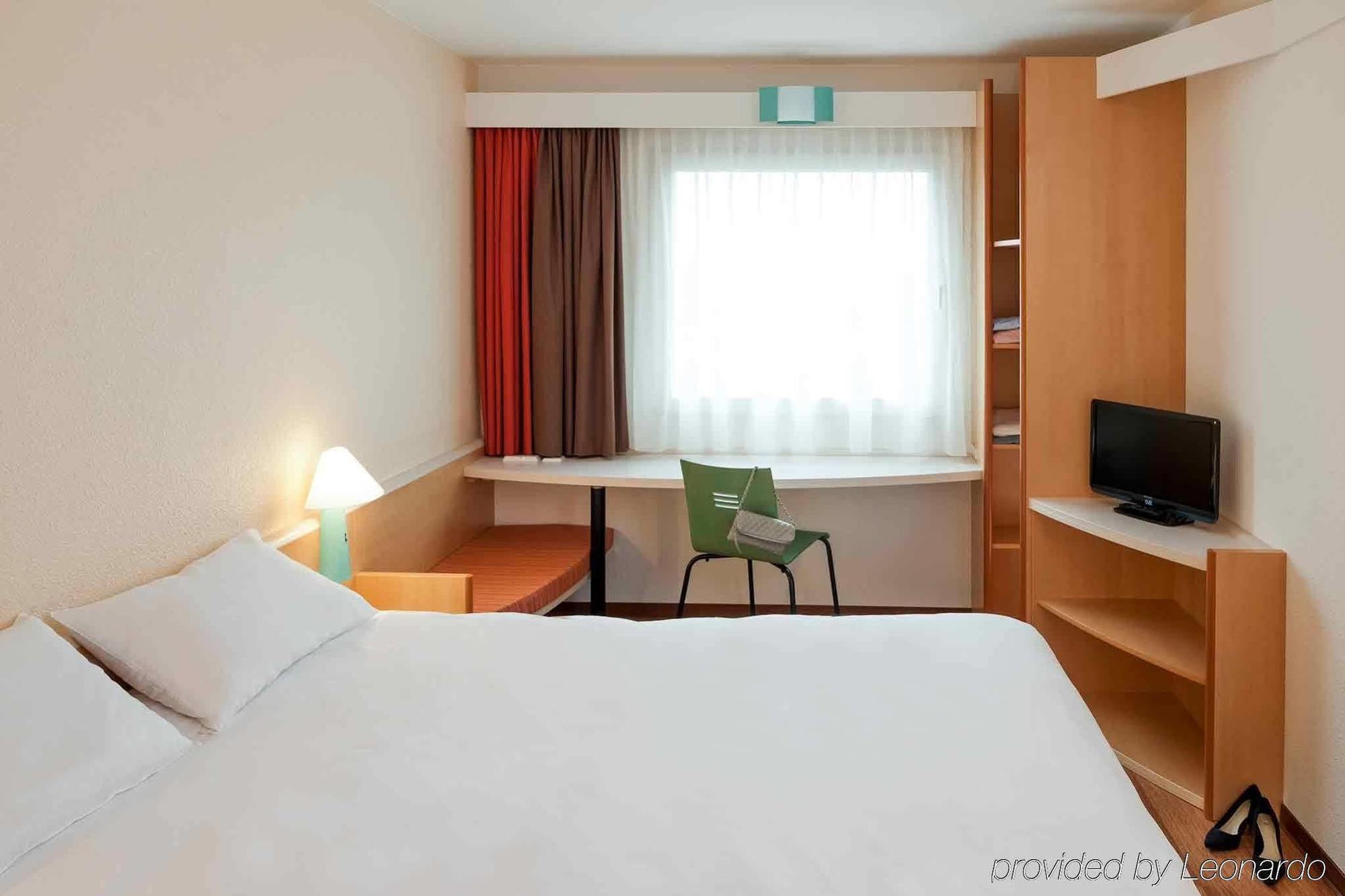 Готель Ibis London Wembley Екстер'єр фото