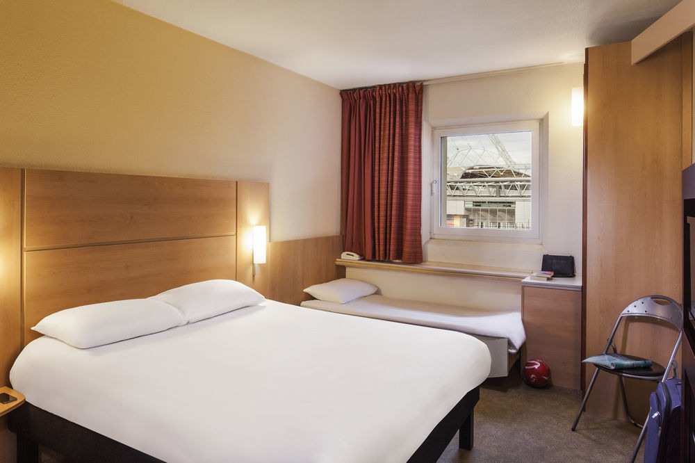 Готель Ibis London Wembley Екстер'єр фото